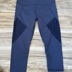 Fabletics Cropped Athletic Leggings with Mesh Panels on the Side in Blue Size M